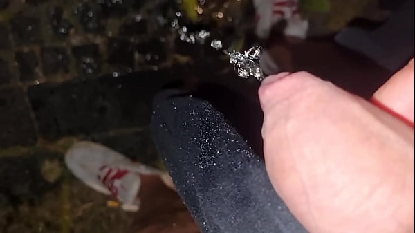 Image ASMR | PRIV&Eacute_ - COMPILATION DI PISCIATE DI UN GROSSO CAZZO ITALIANO IN PUBBLICO E IN CASA (TI PISCIO IN BOCCA TROIA) - DOCCE DORATE - GUARDA COME PISCIO PER TE E GODI