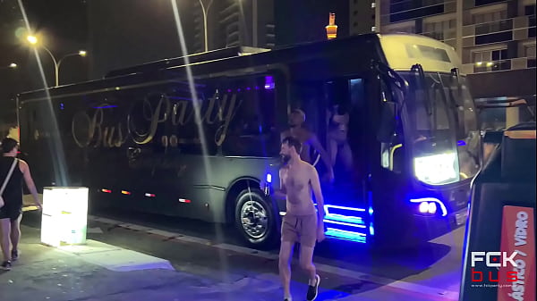 Image Suruba de Carnaval no &Ocirc_nibus - FCK BUS - Uma vigem que &eacute_ foda!
