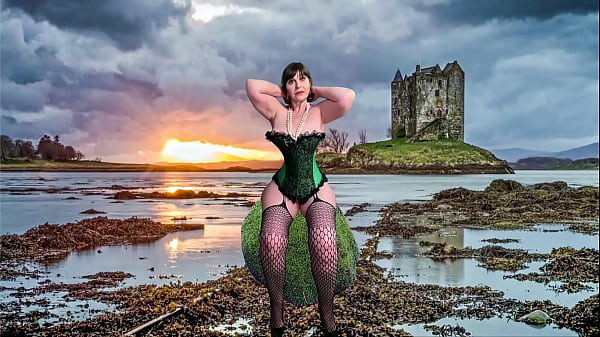 Image Granny Highlander: Dildo Fucking Eternal - There Can Be Only One!