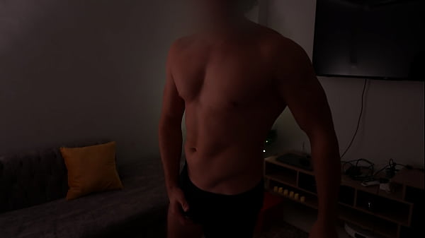 Image Strong guy posing while wanking at the evening and cums a lot