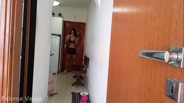 Image Paloma Veiga faz Pr&eacute_ treino em casa