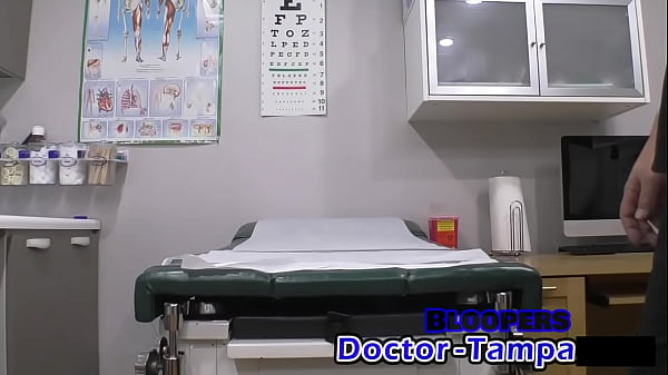 Image Dr Tampa - Corporate Slaves - Aria Nicole