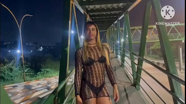 Image CASADA SAFADINHA DANDO GOSTOSO PRA DOIS F&Atilde_ EM PLENA VIA PUBLICA VIA LIGHT RJ