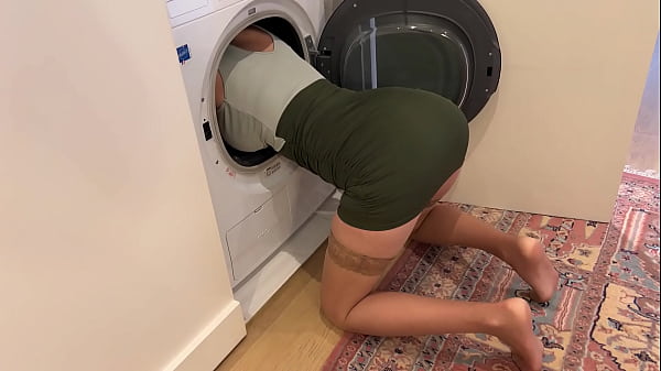 Image Stepson fucks stepmom while she's stuck in the washing machine
