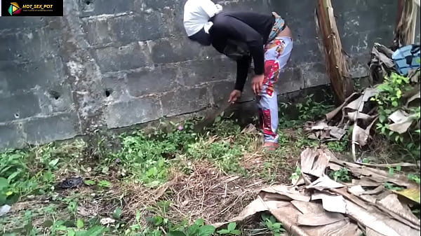 Image TWOFARMERS FUCK THEM SELF INSIDE THE BUSH