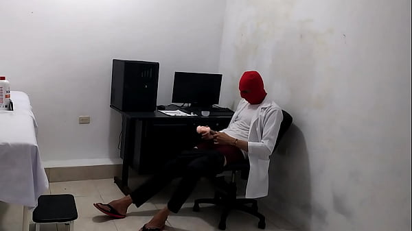 Image Perverted doctor masturbates after treating a cute patient