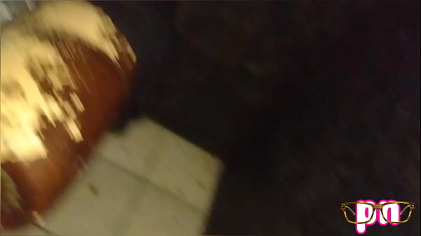 Image Slut Wife Blows and swallows many strangers on Vacation