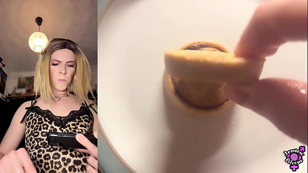 Image Big Dick Transgirl Edge And Cum on Cookie Then Eats It - Jessica Bloom