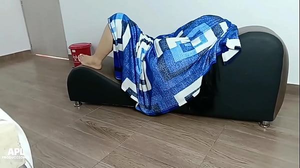 Image Le digo al puto de mi hijastro que entre a mi cuarto que necesito de su ayuda debajo de mis cobijas, pero el llega con su verga activada para mi boca - Parte 1