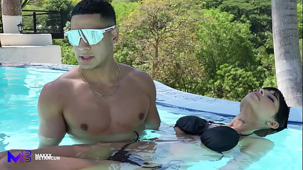 Image Swimming teacher has hardcore sex in the pool with his student - Max Betancur & Athenea Rosse