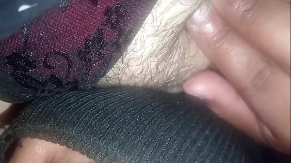 Image Despierto a mi hermanastra y me la cojo bien duro antes de que lleguen nuestros padres