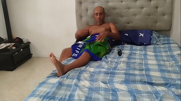 Image gordita seduce a su vecino para tener sexo apasionado hasta llegar a un orgasmo real y quedar cubierta de semen