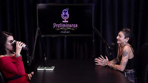 Image Tirou a roupa ap&oacute_s a convidada falar que faz conte&uacute_do de rotina nas redes sociais, tem muito f&atilde_ na cidade, e n&atilde_o deixa as coisas te afetar - Caroleta Roots (WATCH ON: SHEER/RED)