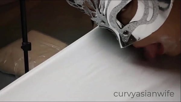 Image Cheating wife fucking boss in cheap motel