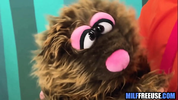 Image Blonde MILF & teen free used on Sesame Street movie set
