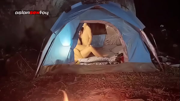 Image Asian teens have romantic sex in a tent while others are sleeping