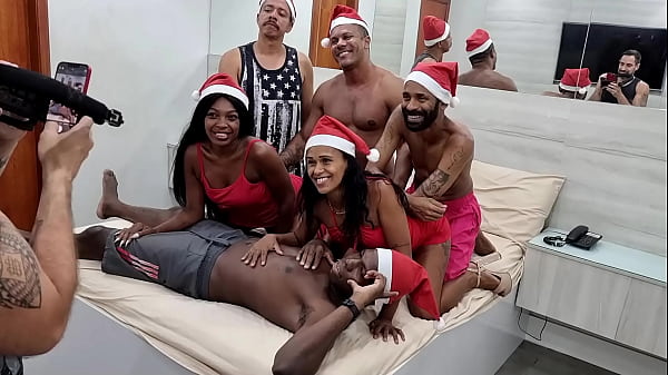 Image Bastidores da suruba de natal com India Juju e Malevola Black com muito sexo anal na pele
