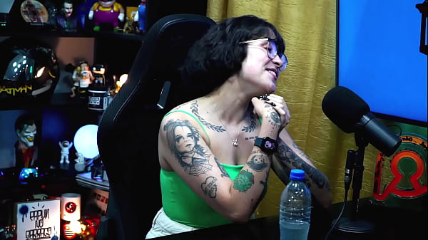Image DOIS REAIS OU UM PRESENTE MISTERIOSO DA MARTINA OLIVERA? - Podcast P&aacute_pum no Barraco!