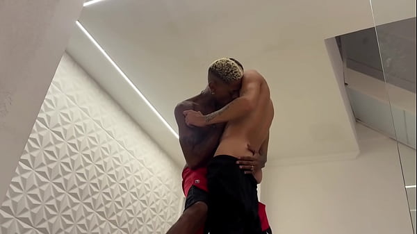 Image negao dotado de 24cm grosso fode o cu no branquinho sem camisinha