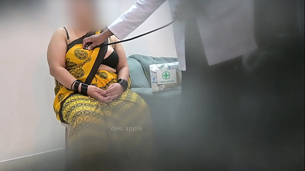Image Doctor using patient in clinic