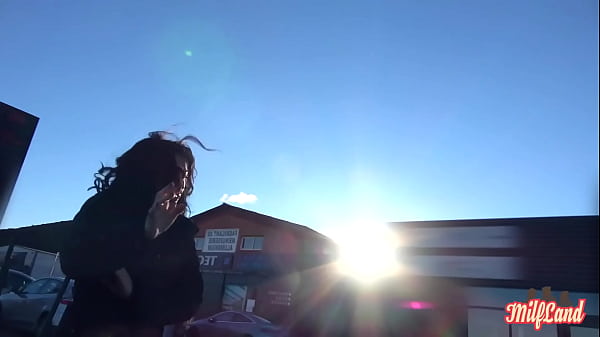 Image Sabrine, somptueuse brune, veut du sexe anal