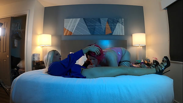 Image Redhead Trans Woman Sucks Very Sexy Blonde Sissy Cock