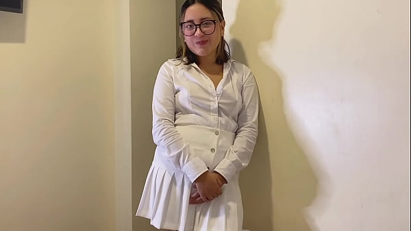 Image Convenc&iacute_ a mi profesora que me d&eacute_ clases particulares terminamos follando sin cond&oacute_n.