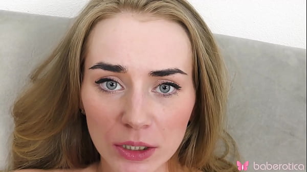 Image Solo girl Kelly Fox shows off her hot wet pussy in 4K.