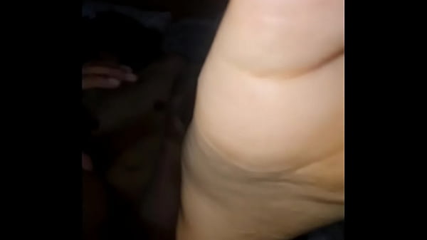 Image hablando por tel&eacute_fono con mi marido mientras me folla mi compa&ntilde_ero del trabajo