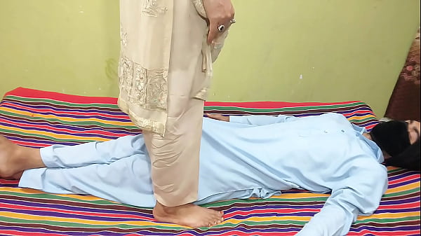 Image Indian Desi Bhabhi ki Chut ki Aag Bhujai Servant kay Moty Lulay Ny Servant ny Lula Mu mai Dal Diya