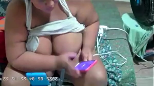 Image Esposa safada gordinha e gostosa &eacute_ flagrada traindo marido