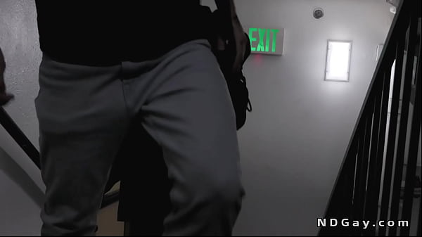Image Security guard anal fucks blond guy for wild fun after his night out