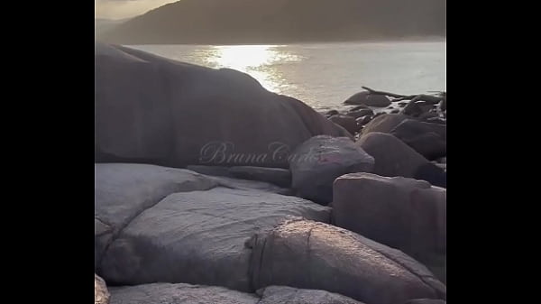 Image Realizei o Fetiche do Corninho de foder com um desconhecido sem camisinha na praia de nudismo e o corno ainda filmou tudo cheio de tes&atilde_o