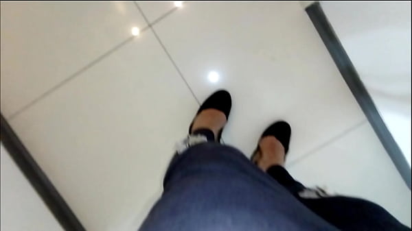 Image Anal sex, I discover her in the bathroom with a toy, and she invites me to break her ass with my big cock, big ass and busty brunette Latina