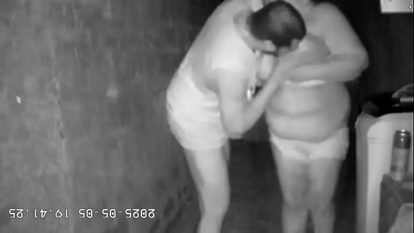 Image Camera de escondida grava madrasta fudendo com enteado em beco