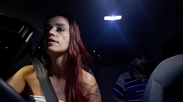 Image Casada trabalha de motorista de aplicativo e faz sacanagens com passageiros!