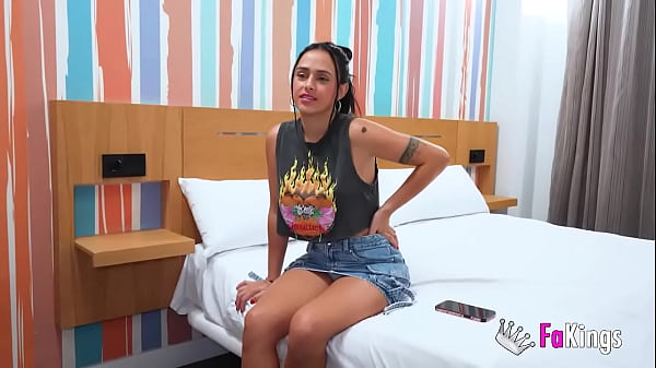Image Having sex with a porn star. Valen Pink looks for a date among her fans - FAKings