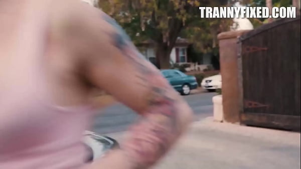 Image Jogging Roommates Summer and Blake Grind Cunts in Erotic Unwind!