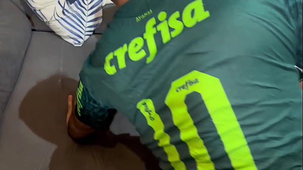 Image Foi assistir a partida de futebol com dois torcedores ativos e tomou pica gostoso no cu. - FULL SHEER.COM