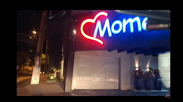 Image Tudo come&ccedil_ou no carro depois levei essa casada pra levar rola grande e grossa no quarto - Diz ela que o marido adora limpar a porra que eu deixo dentro dela