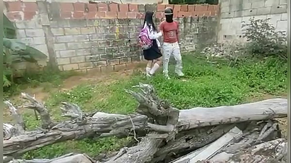 Image Se la chupa al novio cuando sale de clases