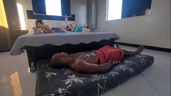 Image CHUPOU MINHA BUCETA E MEU CU LUBRIFICANDO PRA PODER MERTER O PAU GROSSO