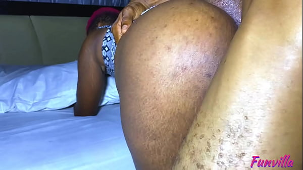 Image Fucking a sweet maid on a dress