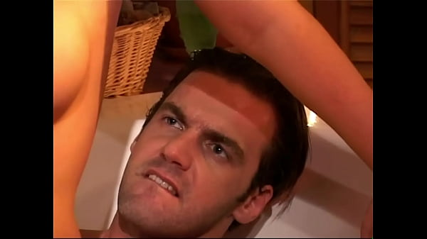 Image CANDLELIGHT ANAL IN BATHTUB