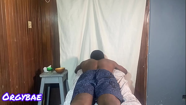 Image Close cum shot (home service massage therapist)