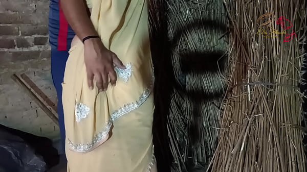 Image Brother-in-law and sister-in-law have sex outside the house