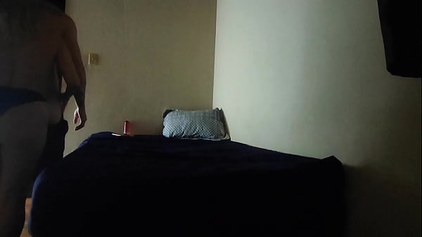 Image masagista milf safada n&atilde_o aguentou o tesao e deu pro cliente, cameras filmaram tudo