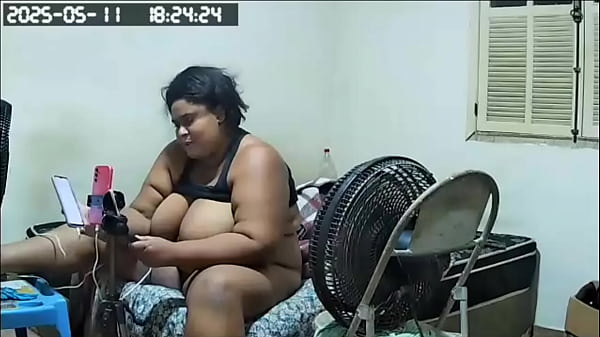 Image Camera escondida madrasta e enteados safados se masturbam