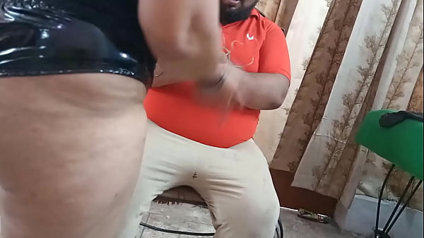 Image Hot beautiful mistress fucked hard in the warehouse
