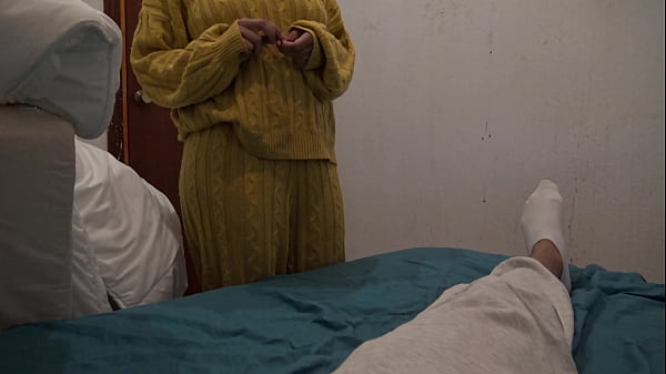 Image turkish stepmother visits her american stepson in his bedroom to touch his big dick